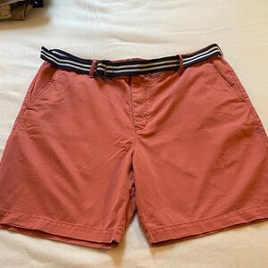 Izod Men's Salmon Flat Front Shorts with Belt size 42
